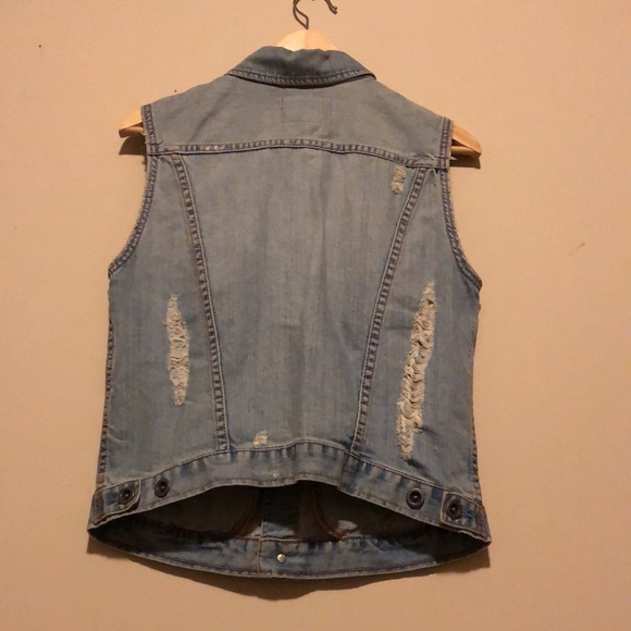 HURLEY- Distressed Crop Vest - Picture 5 of 6